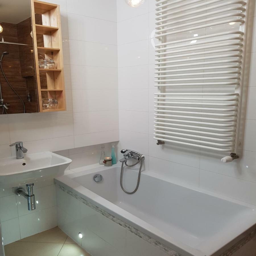 Apartament Zwyciestwa Гливице Екстериор снимка